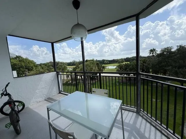 16141 W BLATT BOULEVARD #413 Weston, FL 33326