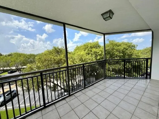 16141 W BLATT BOULEVARD #413 Weston, FL 33326