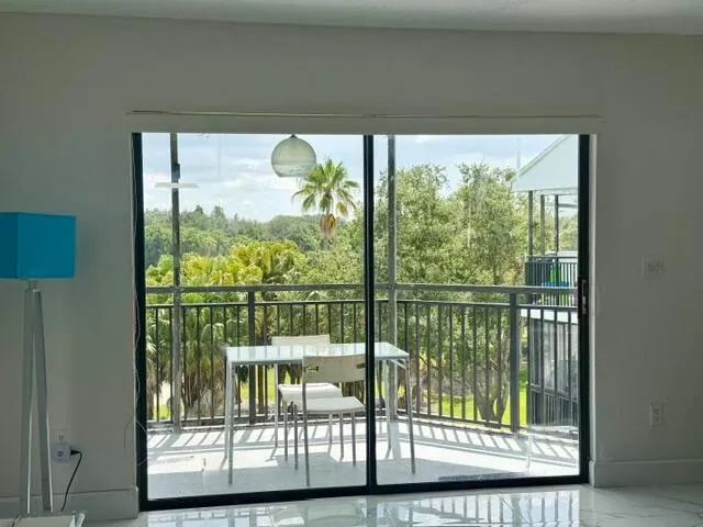 16141 W BLATT BOULEVARD #413 Weston, FL 33326