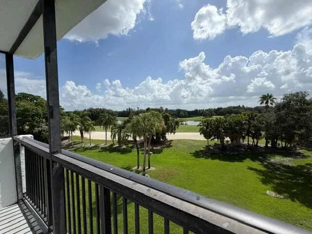 16141 W BLATT BOULEVARD #413 Weston, FL 33326