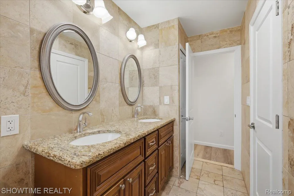 29255 Utley Road Farmington Hills City, MI 48334