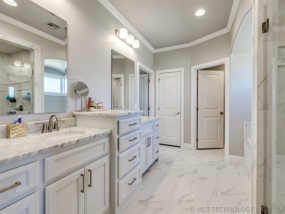 25 W 166th Place S Glenpool, OK 74033