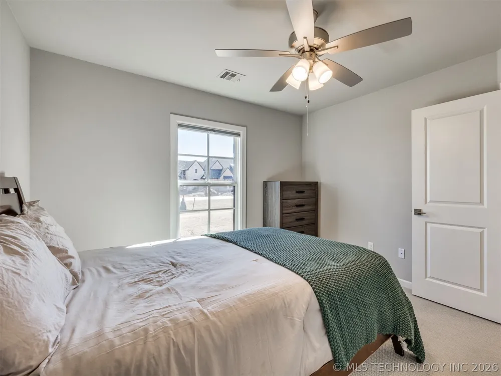 25 W 166th Place S Glenpool, OK 74033