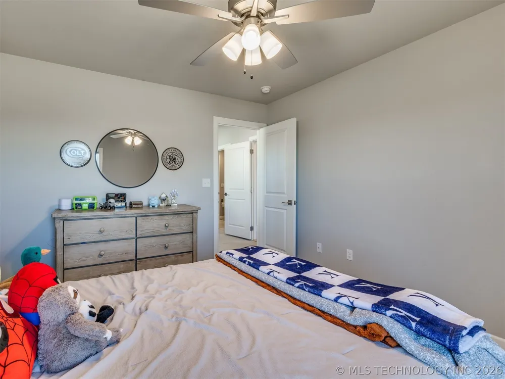 25 W 166th Place S Glenpool, OK 74033
