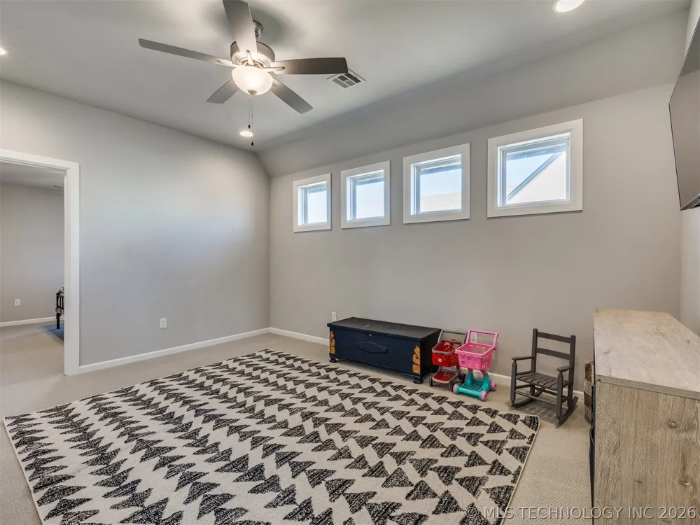 25 W 166th Place S Glenpool, OK 74033