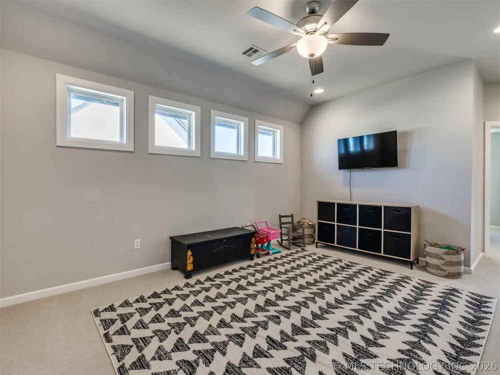 25 W 166th Place S Glenpool, OK 74033