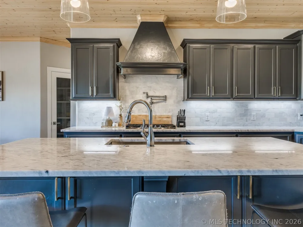 25 W 166th Place S Glenpool, OK 74033