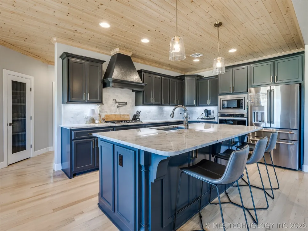 25 W 166th Place S Glenpool, OK 74033