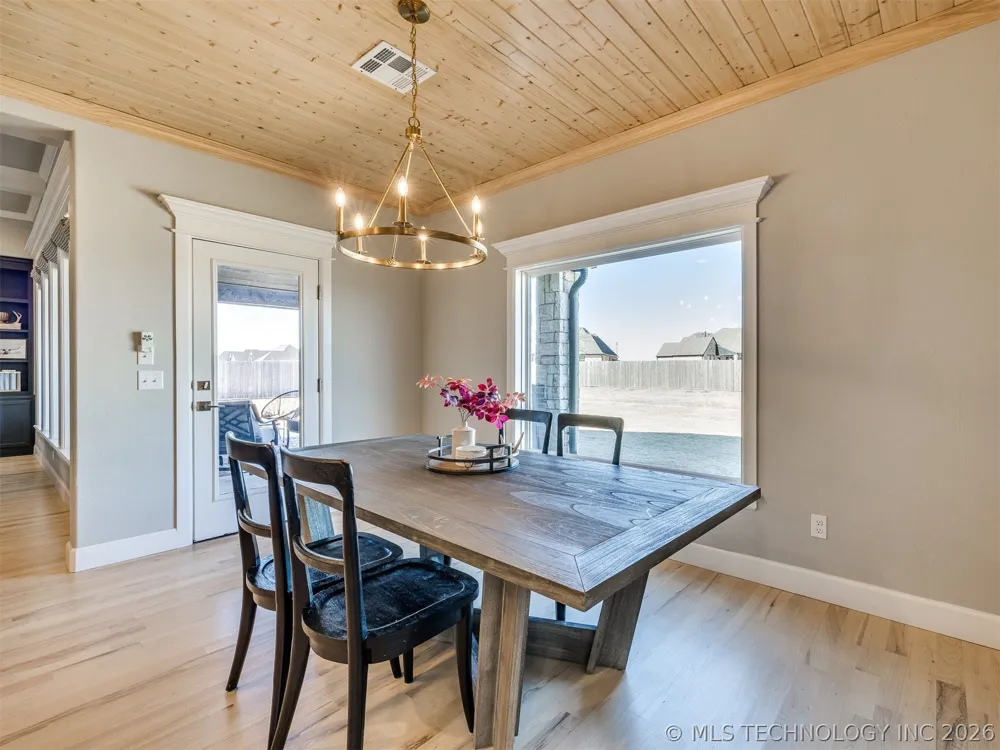 25 W 166th Place S Glenpool, OK 74033