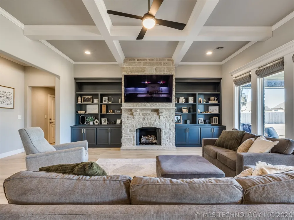 25 W 166th Place S Glenpool, OK 74033