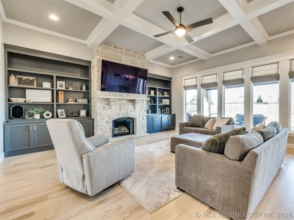 25 W 166th Place S Glenpool, OK 74033