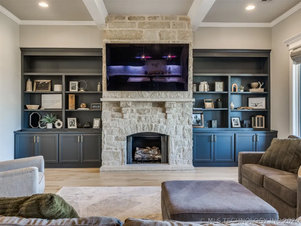 25 W 166th Place S Glenpool, OK 74033