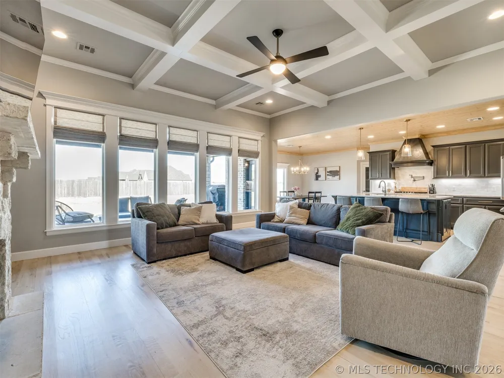 25 W 166th Place S Glenpool, OK 74033
