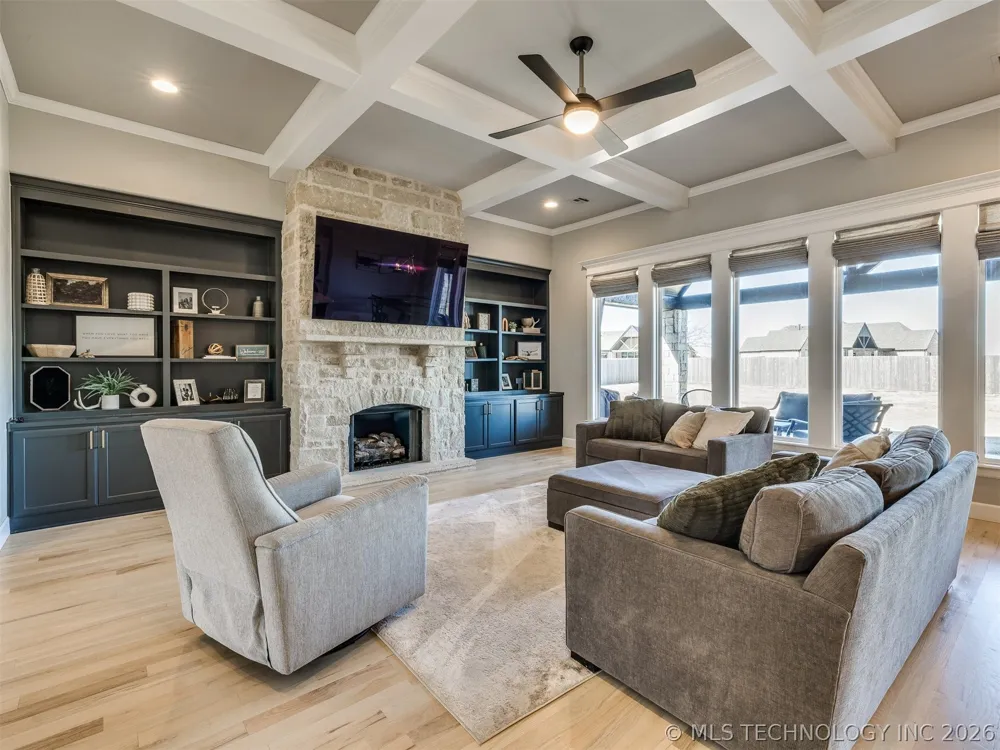 25 W 166th Place S Glenpool, OK 74033