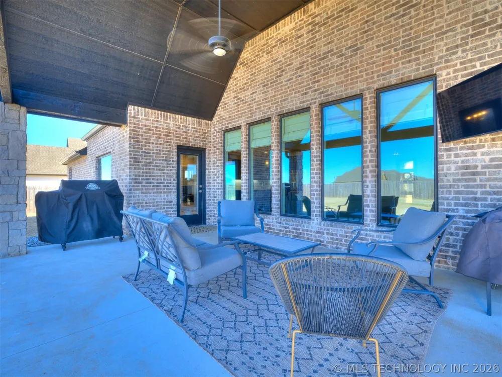 25 W 166th Place S Glenpool, OK 74033