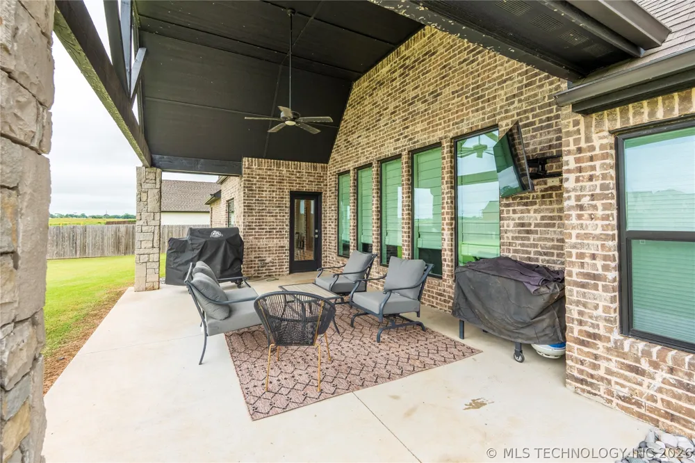 25 W 166th Place S Glenpool, OK 74033