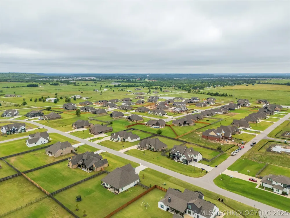 25 W 166th Place S Glenpool, OK 74033