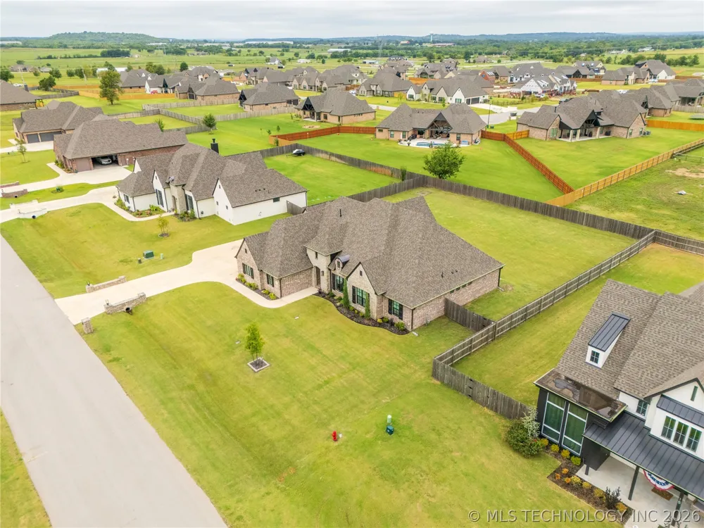 25 W 166th Place S Glenpool, OK 74033