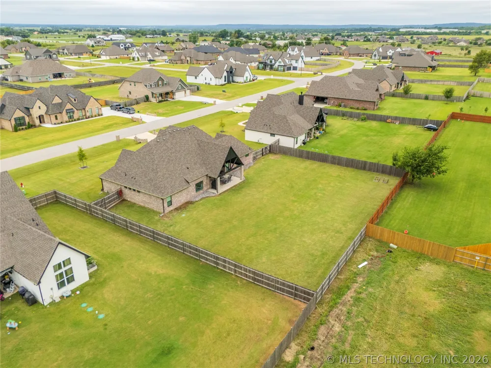 25 W 166th Place S Glenpool, OK 74033