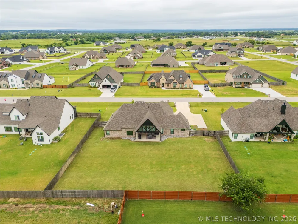 25 W 166th Place S Glenpool, OK 74033