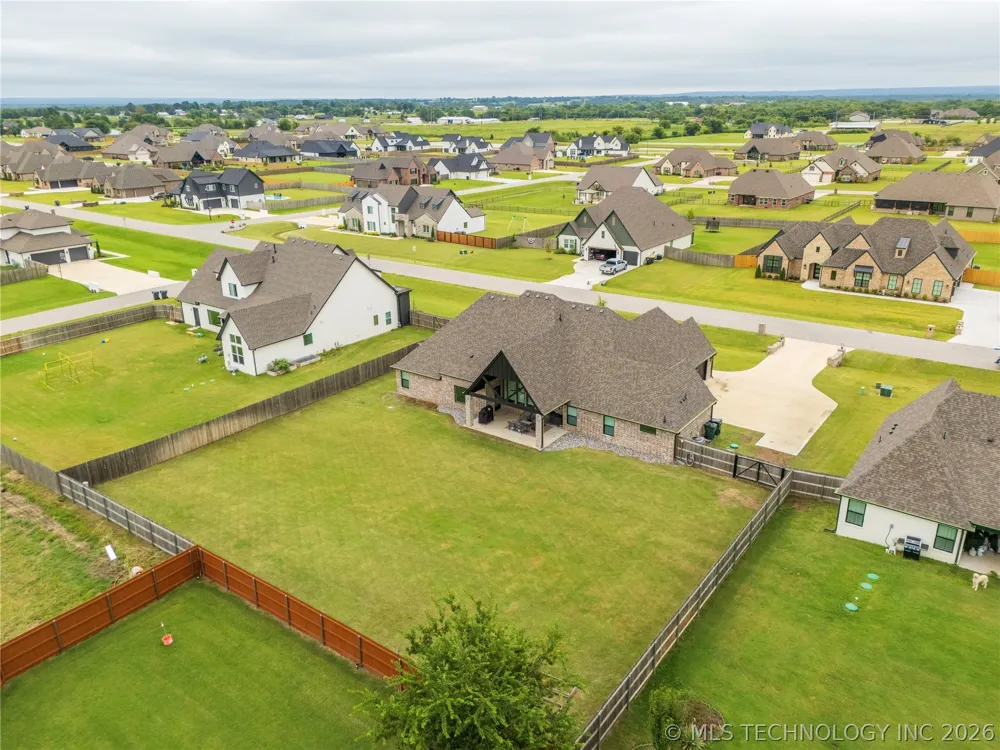 25 W 166th Place S Glenpool, OK 74033