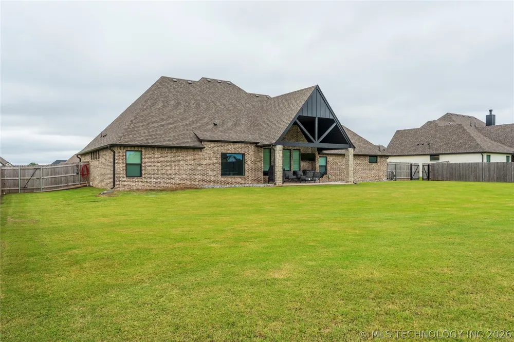 25 W 166th Place S Glenpool, OK 74033