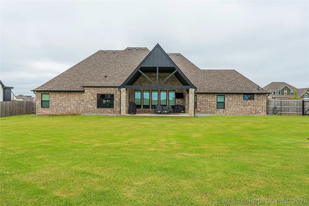 25 W 166th Place S Glenpool, OK 74033