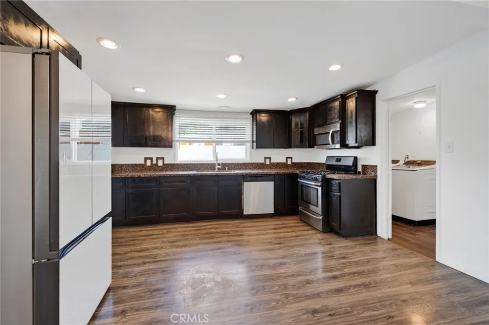 13813 Clearcrest Baldwin Park, CA 91706
