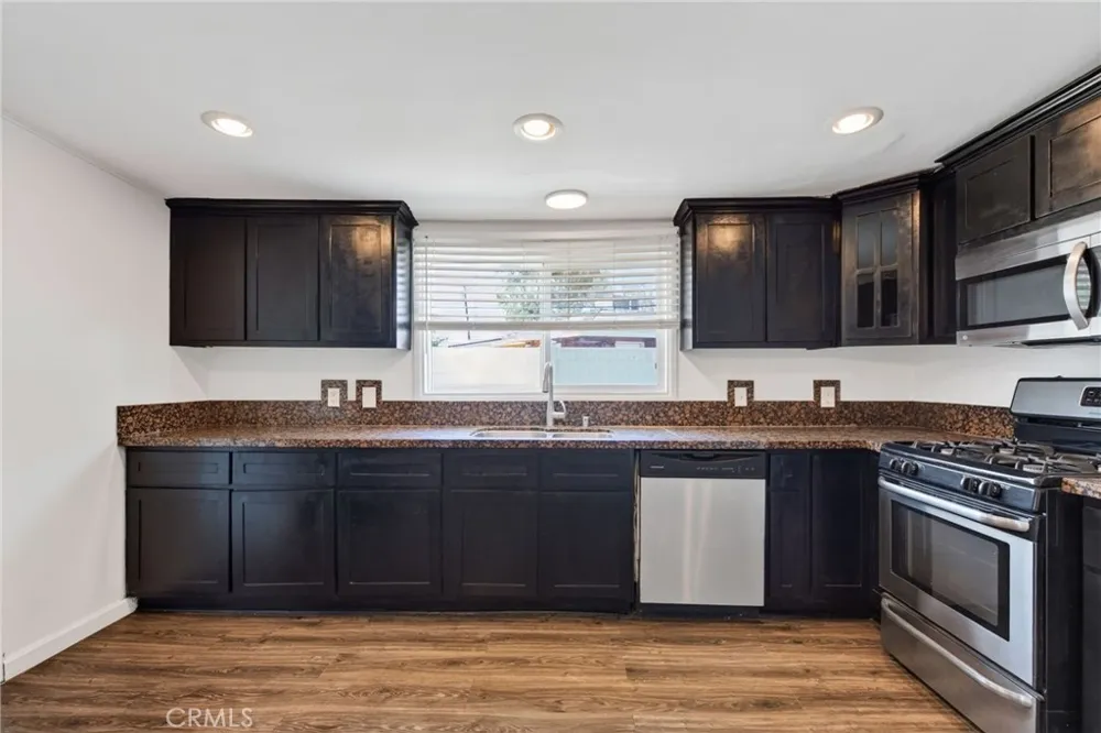 13813 Clearcrest Baldwin Park, CA 91706