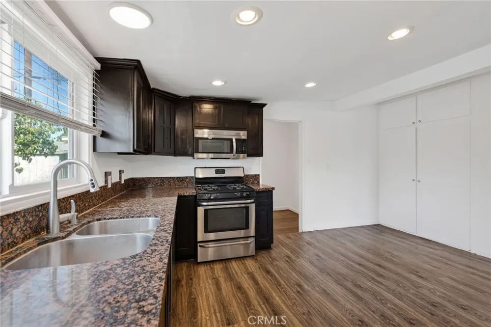 13813 Clearcrest Baldwin Park, CA 91706