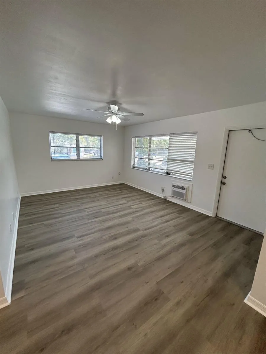 749 SE 15th Street #6 Fort Lauderdale, FL 33316