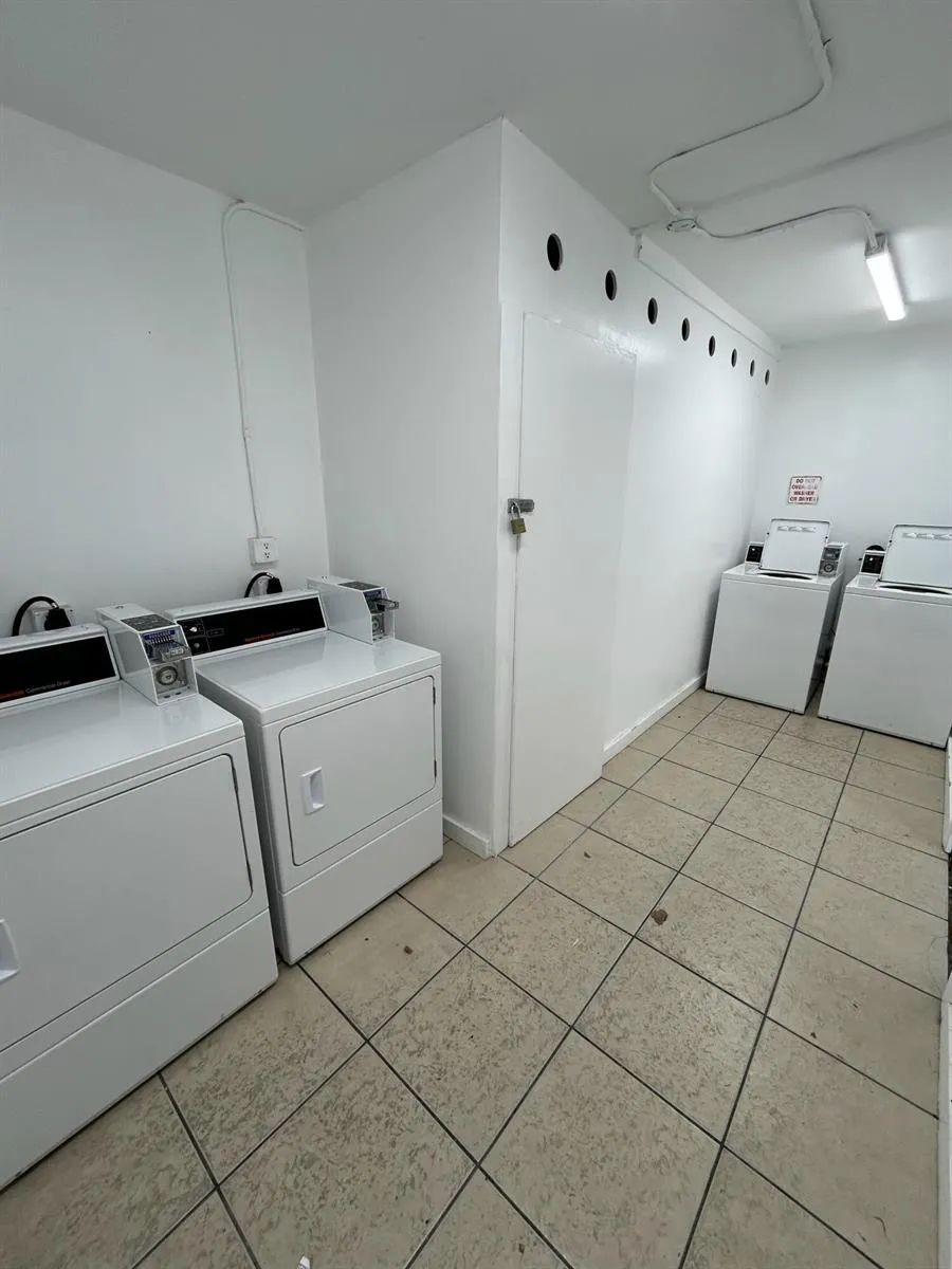 749 SE 15th Street #6 Fort Lauderdale, FL 33316