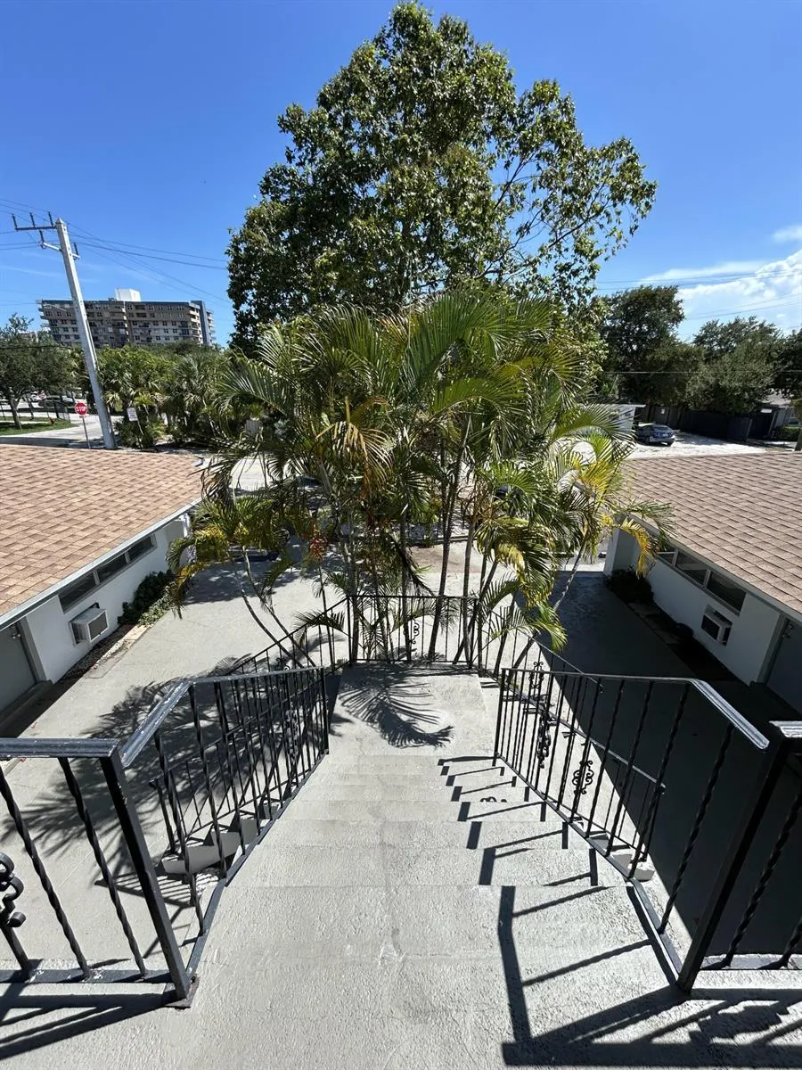 749 SE 15th Street #6 Fort Lauderdale, FL 33316