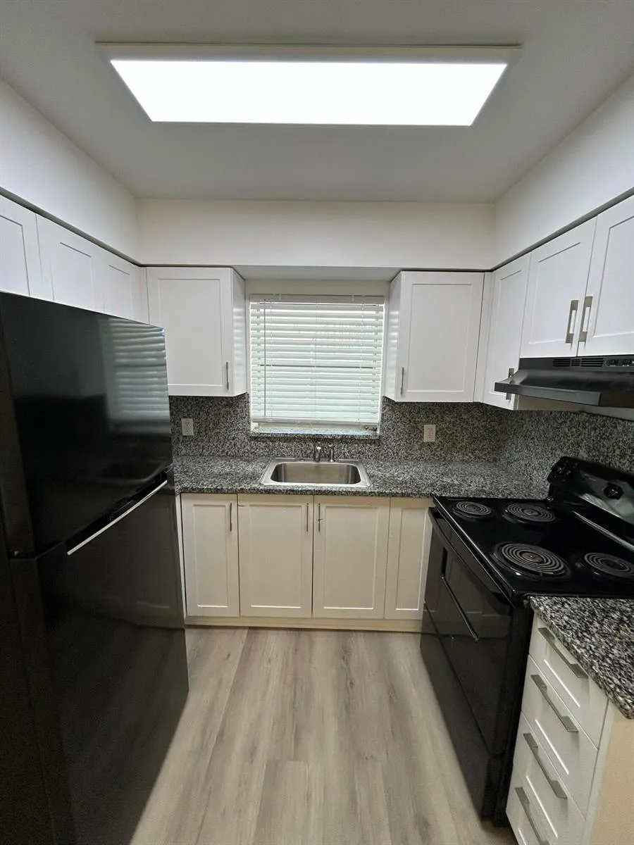 749 SE 15th Street #6 Fort Lauderdale, FL 33316