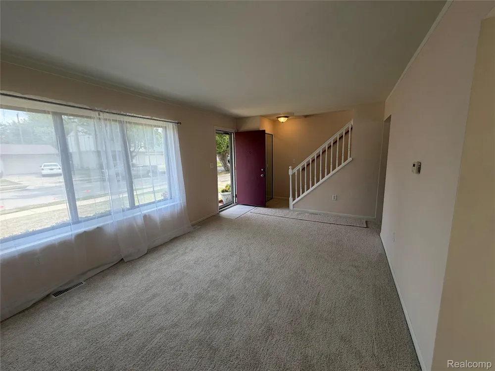 23101 Purdue Avenue Farmington Hills City, MI 48336