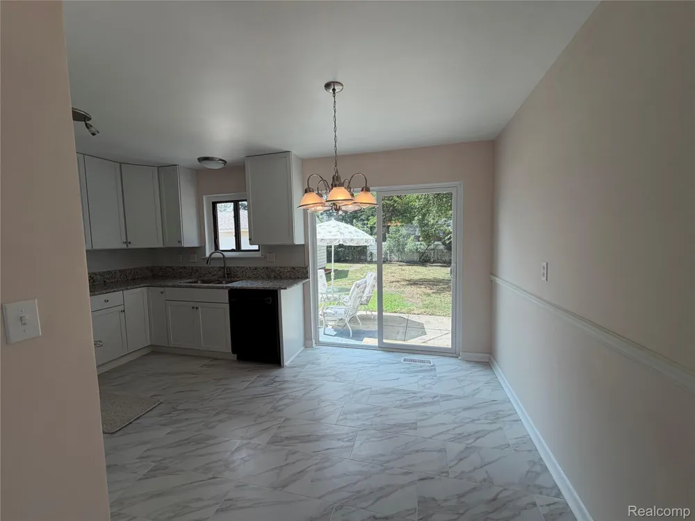 23101 Purdue Avenue Farmington Hills City, MI 48336