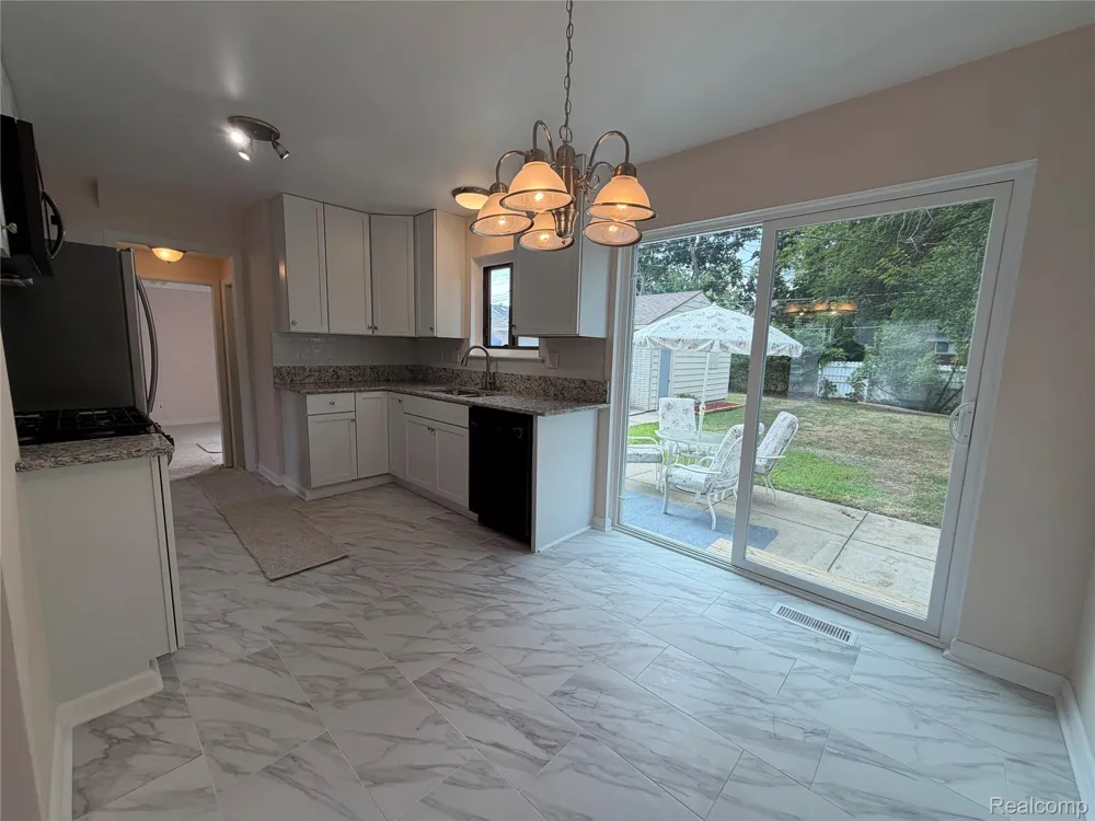23101 Purdue Avenue Farmington Hills City, MI 48336