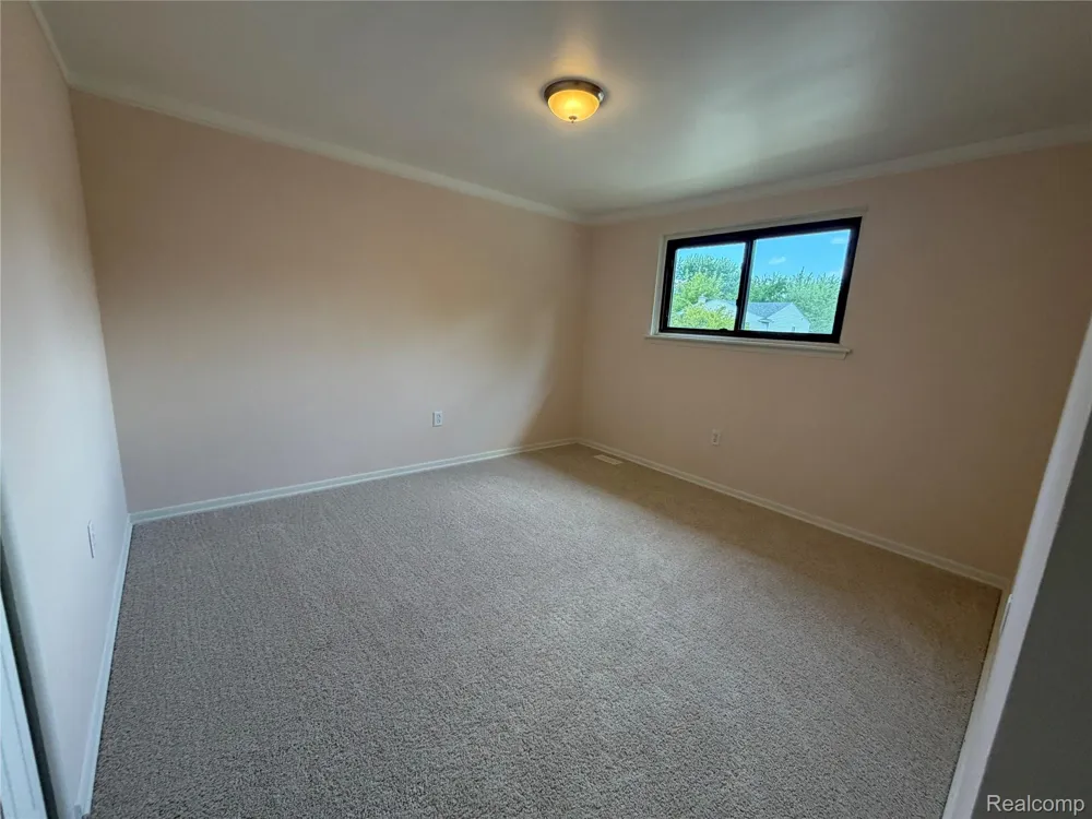 23101 Purdue Avenue Farmington Hills City, MI 48336