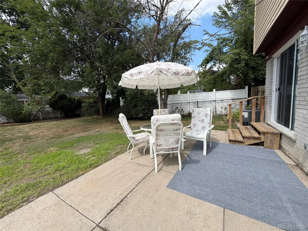 23101 Purdue Avenue Farmington Hills City, MI 48336