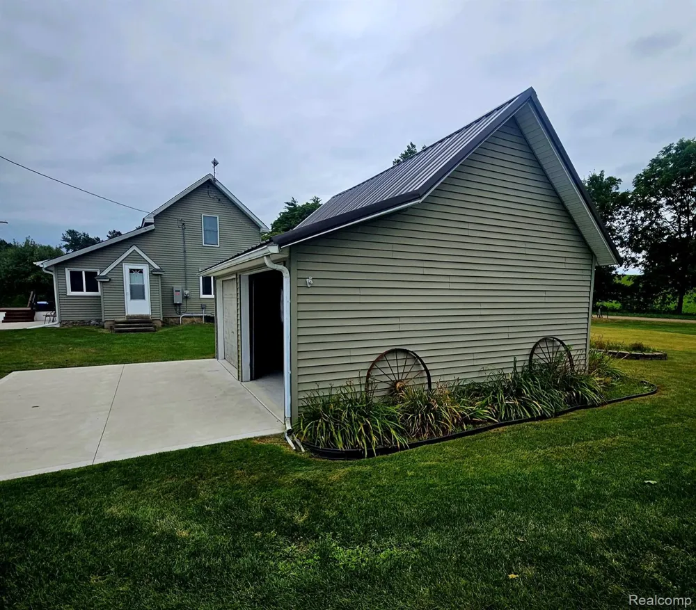 1660 W Brown Road Fremont Township, MI 48744