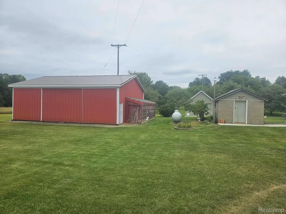 1660 W Brown Road Fremont Township, MI 48744