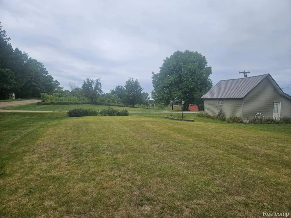 1660 W Brown Road Fremont Township, MI 48744