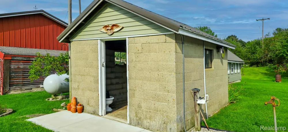 1660 W Brown Road Fremont Township, MI 48744