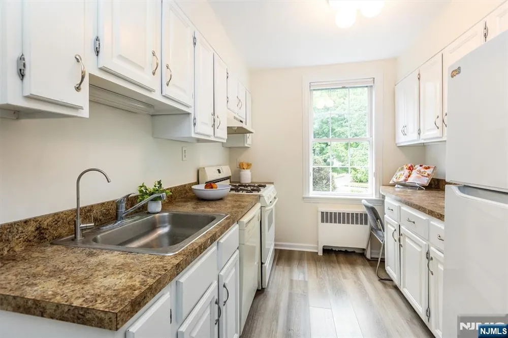 101 Gates Avenue B4 Montclair, NJ 07042