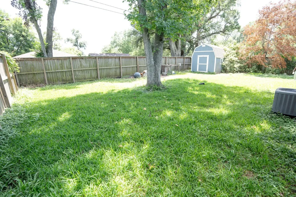 316 Carnation Street Lake Jackson, TX 77566