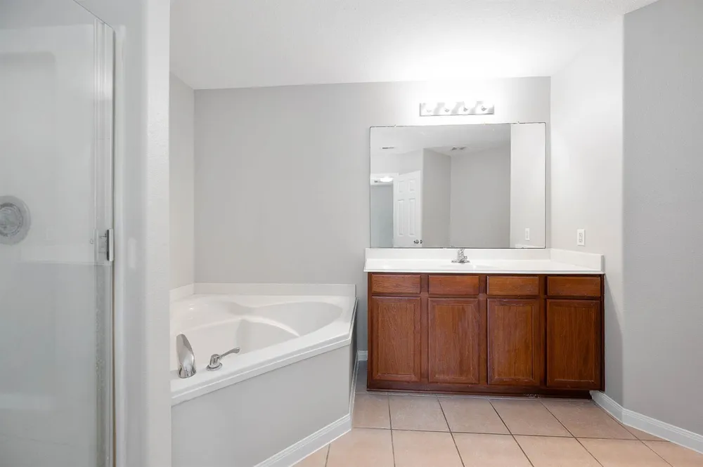 9815 Onyx Trail Drive Rosharon, TX 77583