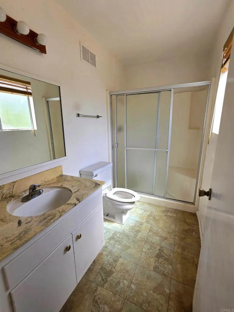 3830 Polly Lane Carlsbad, CA 92008