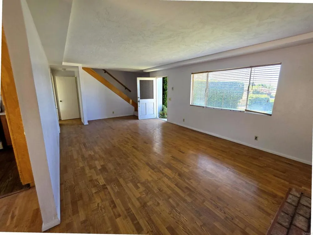 3830 Polly Lane Carlsbad, CA 92008