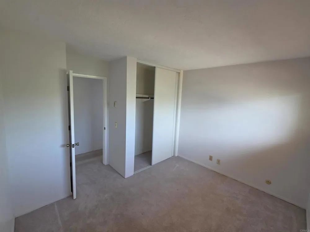 3830 Polly Lane Carlsbad, CA 92008