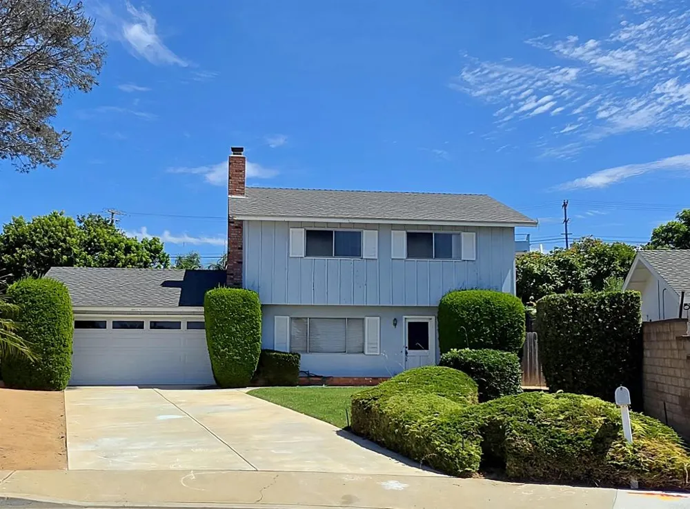 3830 Polly Lane Carlsbad, CA 92008